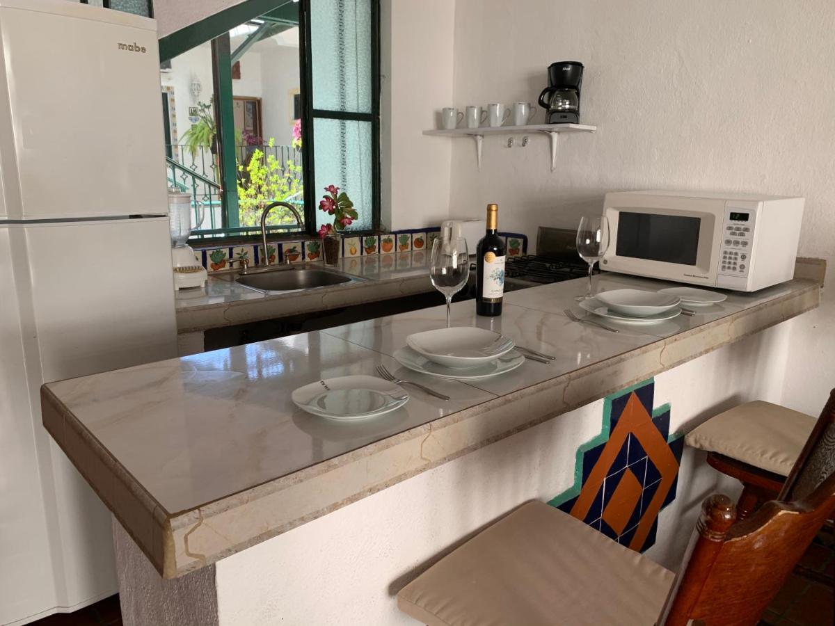 Vallarta Jr Suites プエルトバラータ エクステリア 写真