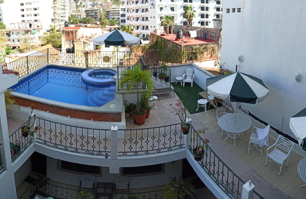 Vallarta Jr Suites プエルトバラータ エクステリア 写真