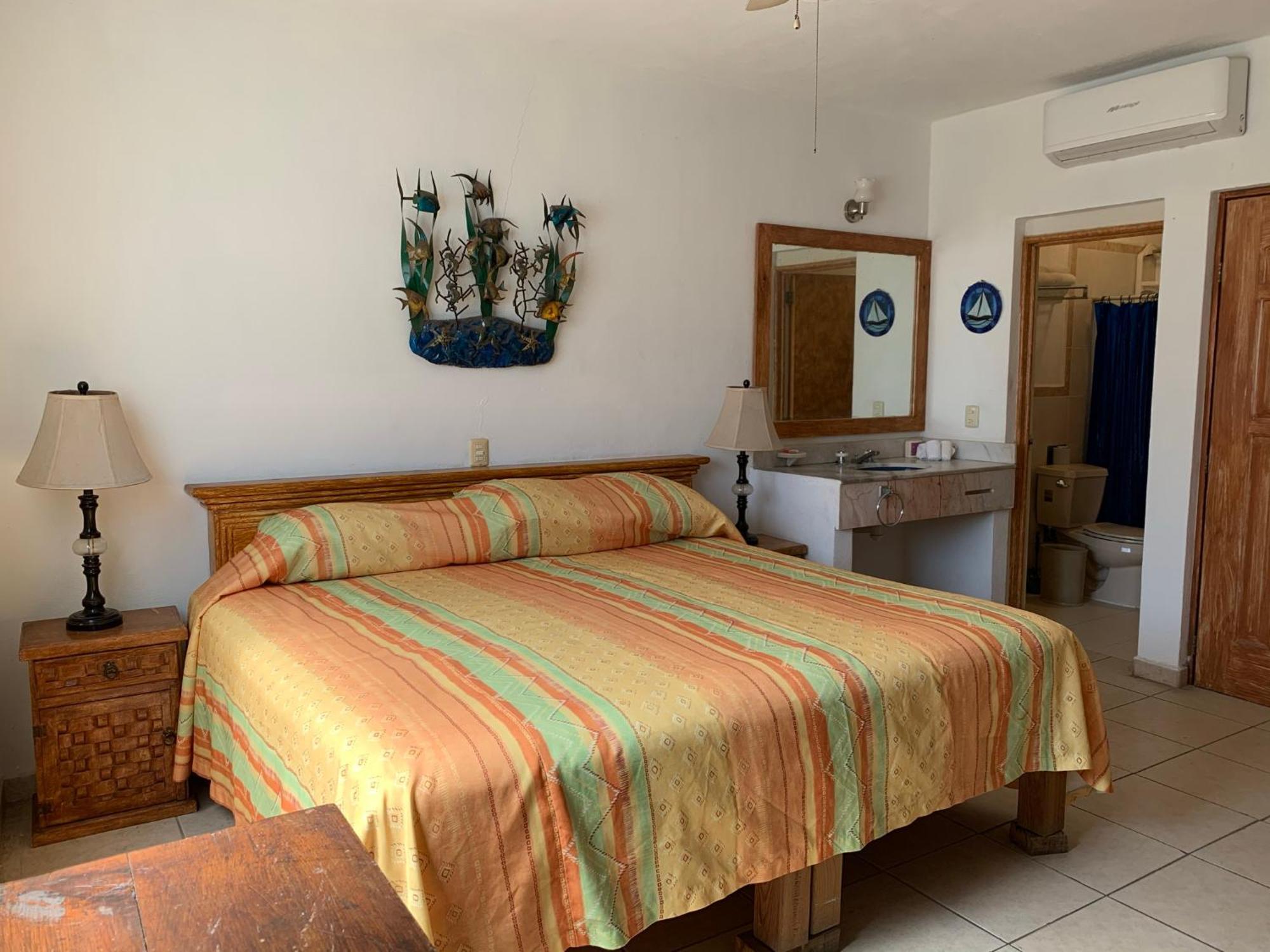 Vallarta Jr Suites プエルトバラータ エクステリア 写真